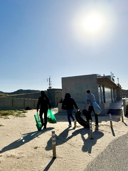  さつき松原海岸（宗像市）海岸清掃美化活動